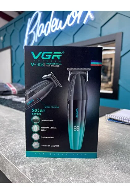VGR Tıraş Makinesi V-906 Salon Series 9000 RPM Metal Gövde Saç Sakal Kesme Makinesi